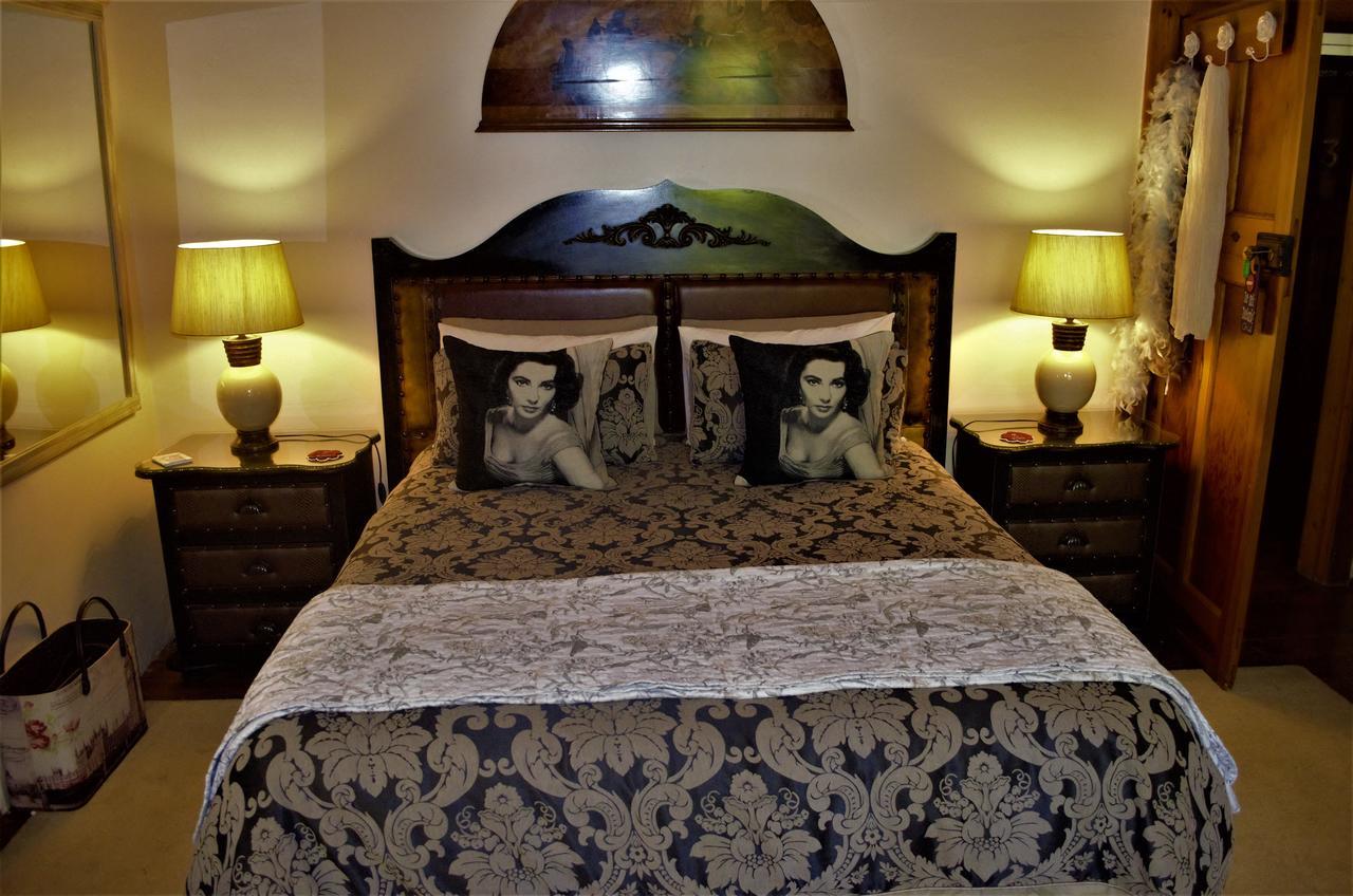 79 On Ridge Bed and Breakfast Pietermaritzburg Buitenkant foto
